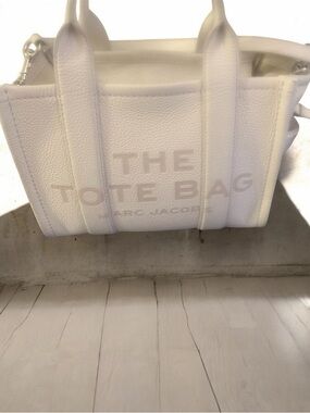 Marc Jacobs White Pebbled Leather The Tote Bag